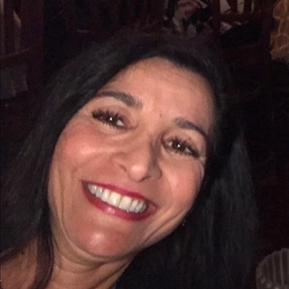 Meet your Posher, Monica